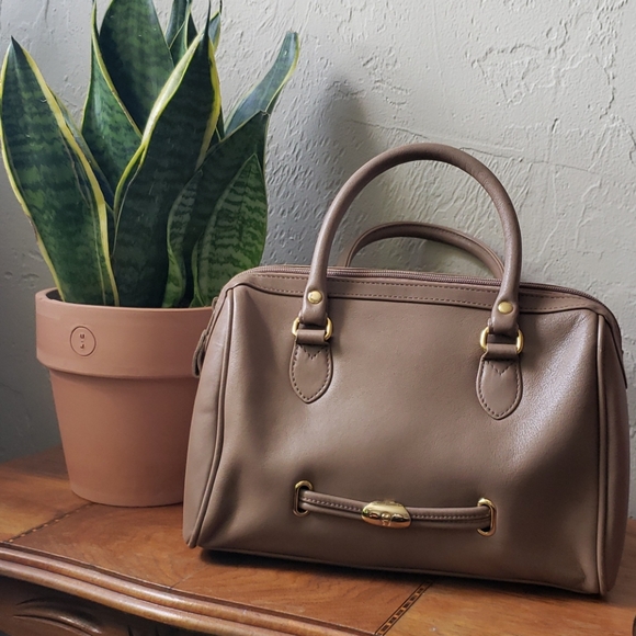 Etienne Aigner Handbags - 🍂🍁 Etienne Aigner Leather Barrel Bag